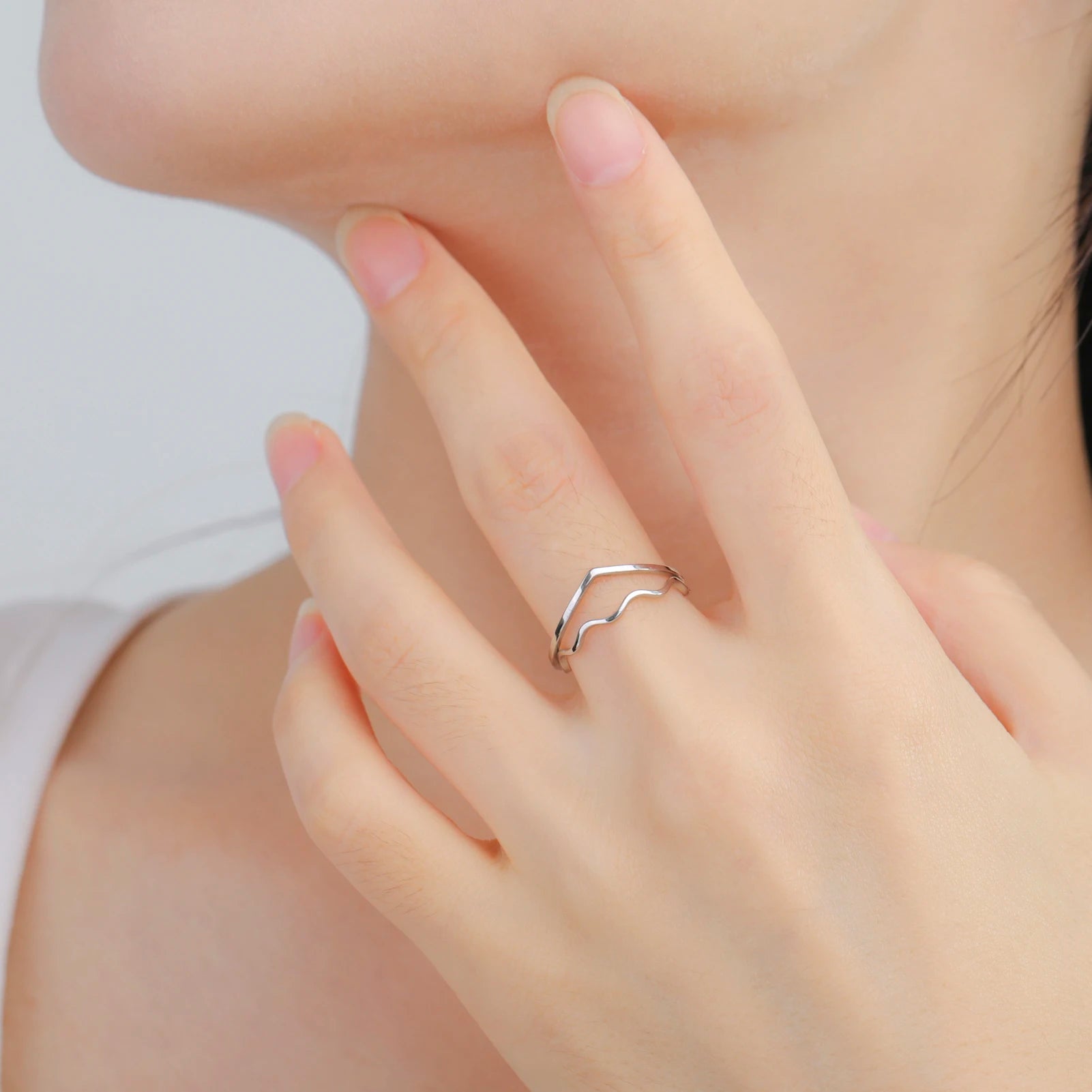 Anillo Minimalista Ondulado - Acero 316L Ruleless